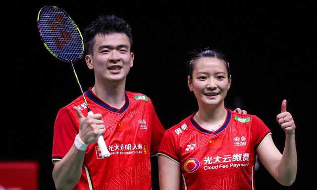 他的团队合 他的团队合