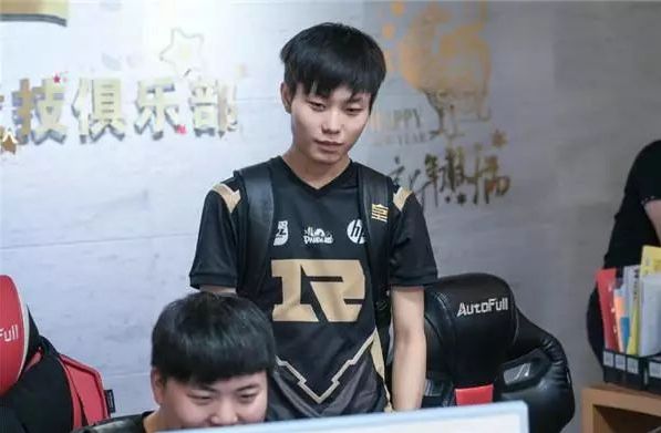 松的氛围中 松的氛围中