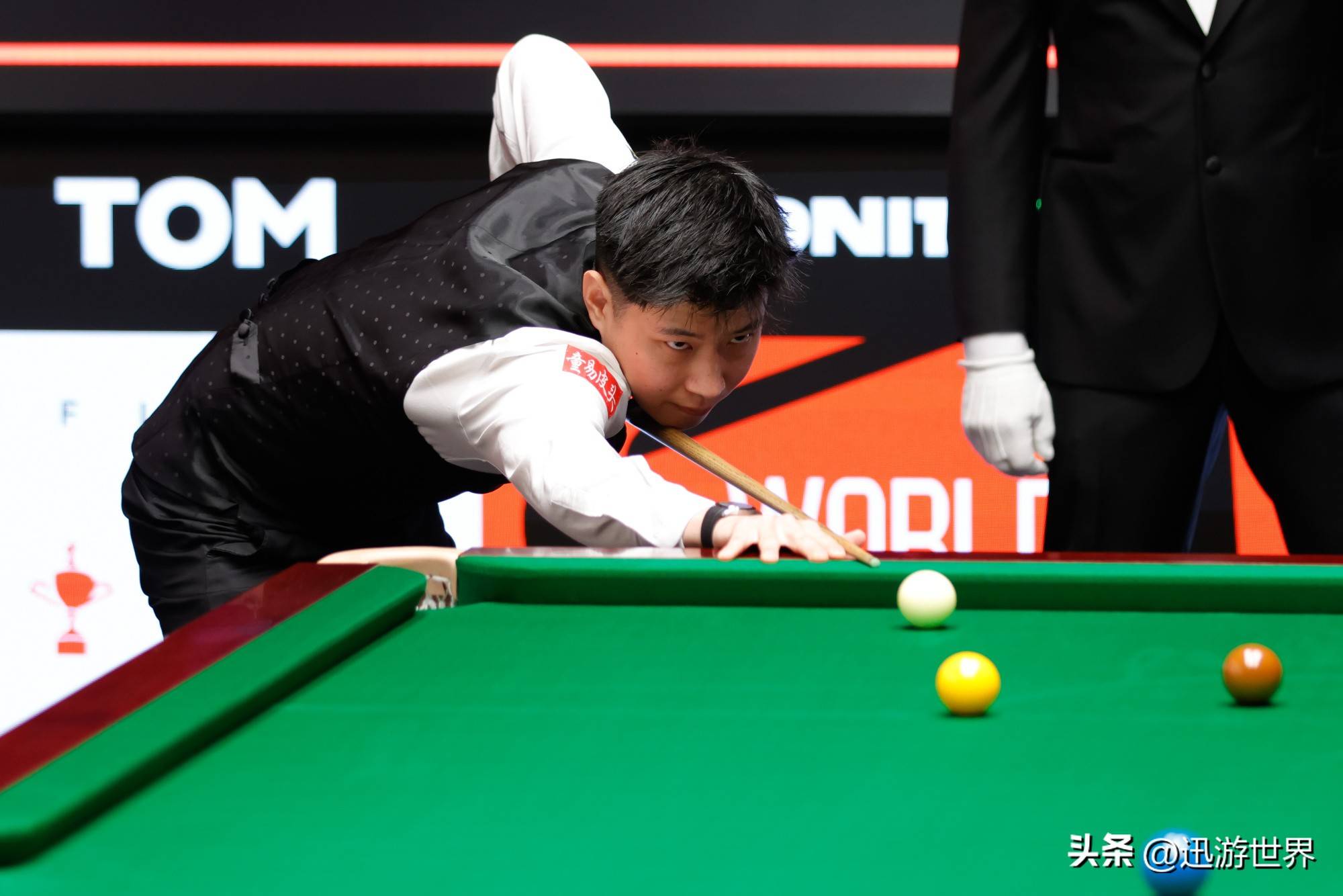 持球的前锋 持球的前锋